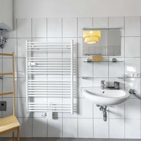 Stylische Altbauwohnung Am Μπρέγκενζ